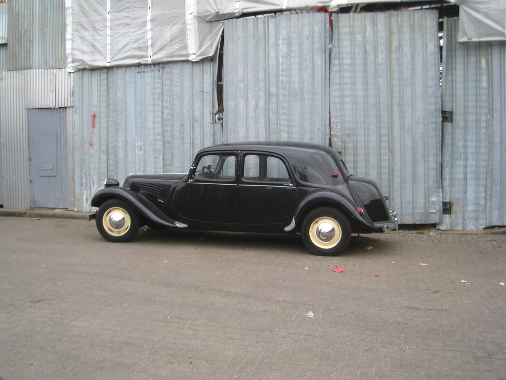 Car wheels garage