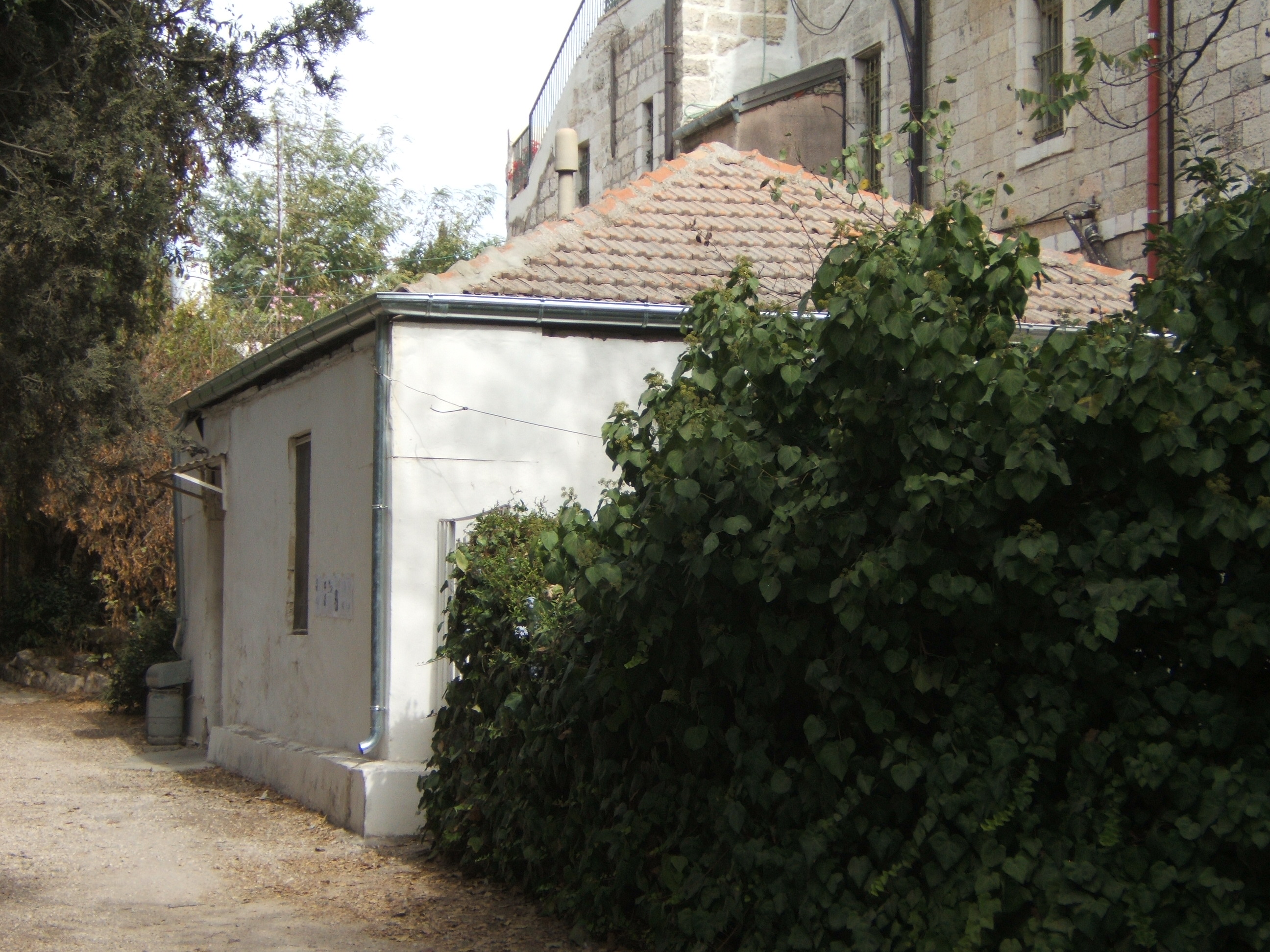 A house seen from the street